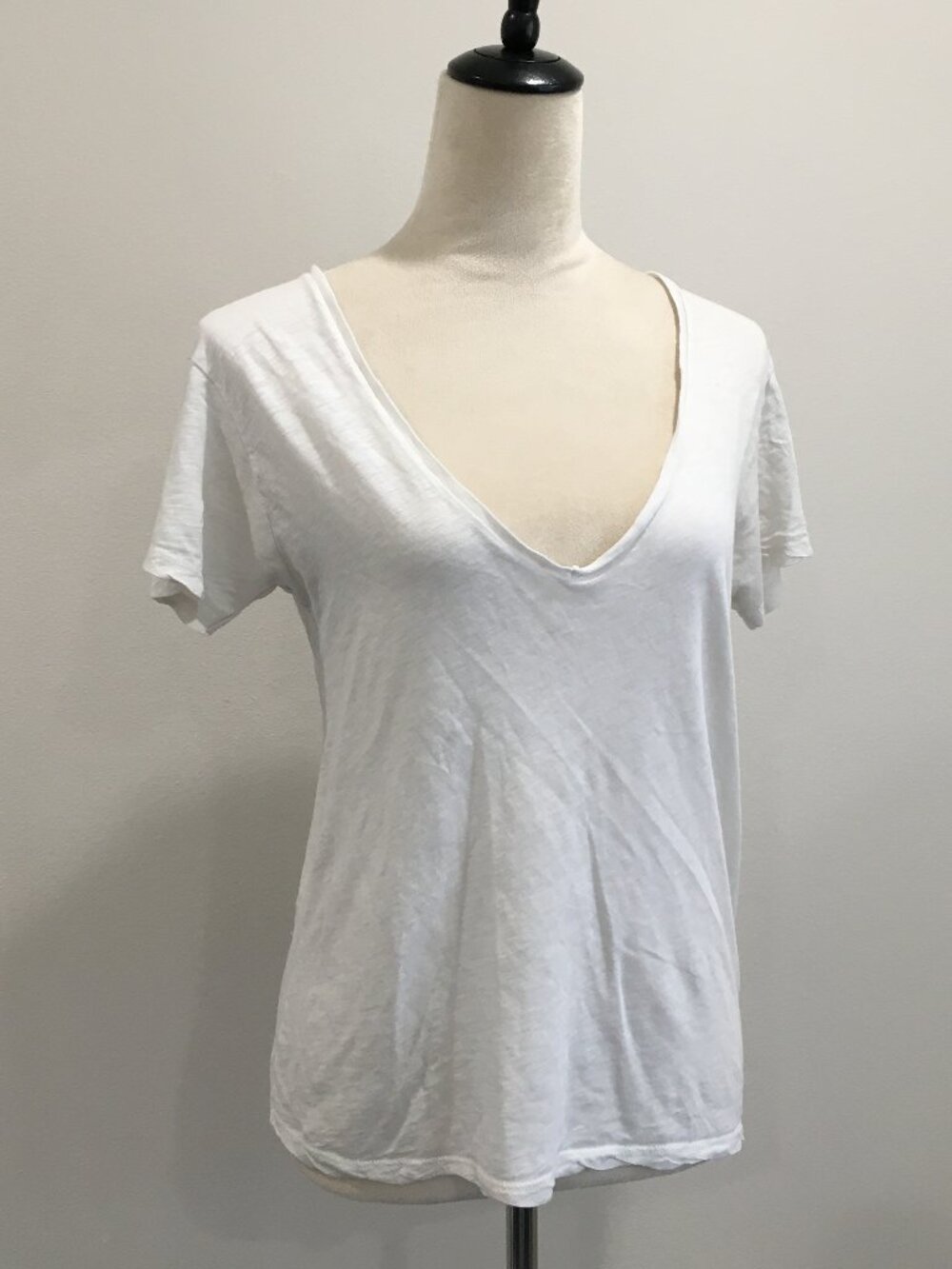 BRANDY MELVILLE Italy White V Neck Short Sleeve Tee Shirt